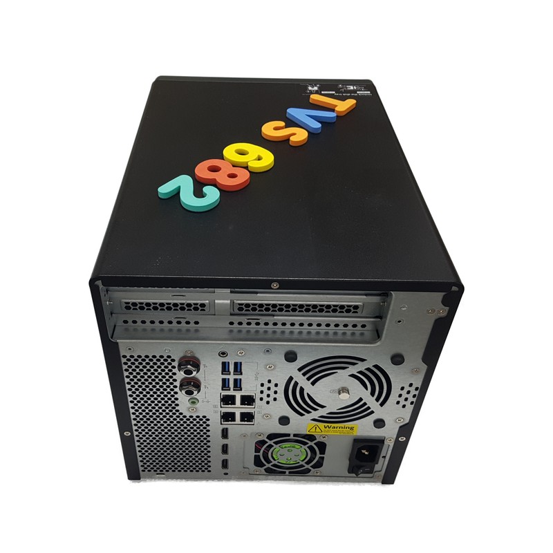 QNAP TVS-682 Rückseite